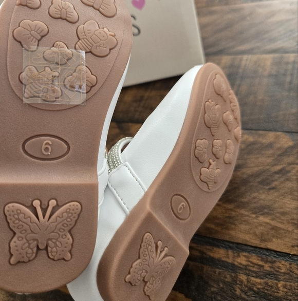 Tip Top Kids Girls MaryJane White Shoe with Rhinestone Strap. Style S187. Size 6 - Picture 5 of 7